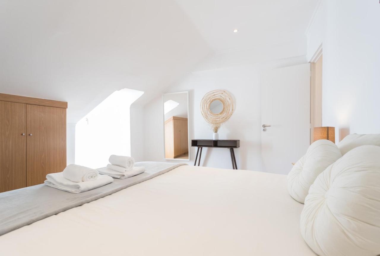 Ferienwohnung Rato Cozy 3Br W/Balcony - By Lu Holidays Lissabon Exterior foto