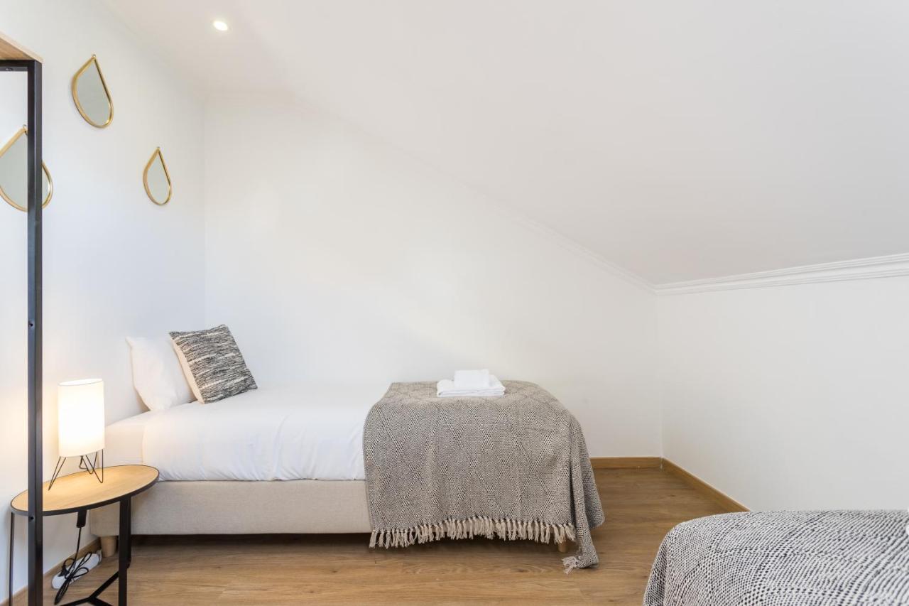 Ferienwohnung Rato Cozy 3Br W/Balcony - By Lu Holidays Lissabon Exterior foto